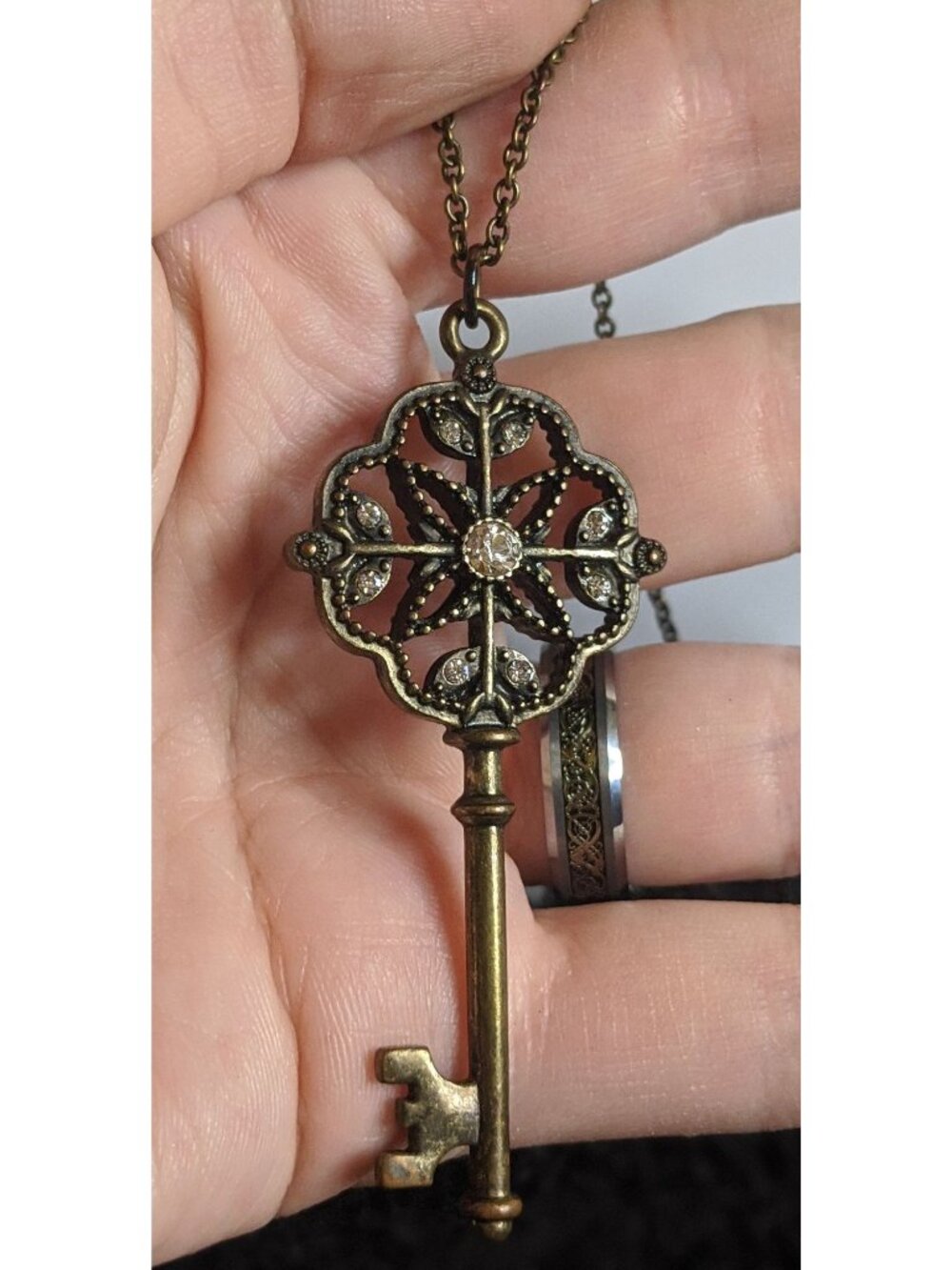 Vintage Steampunk Key Pendant Necklace With Rhinestones